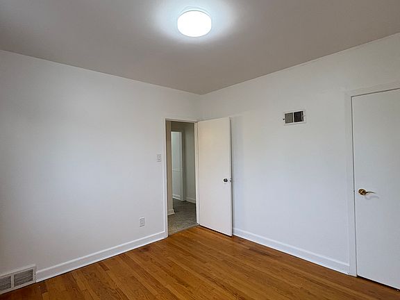 4th image of 315 Matheson Ave