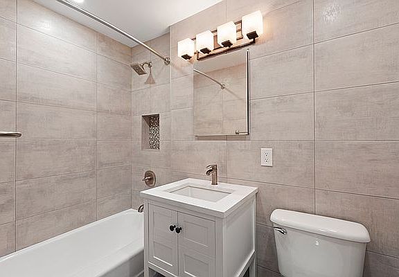 5th image of 165 Christopher St APT 5BB
