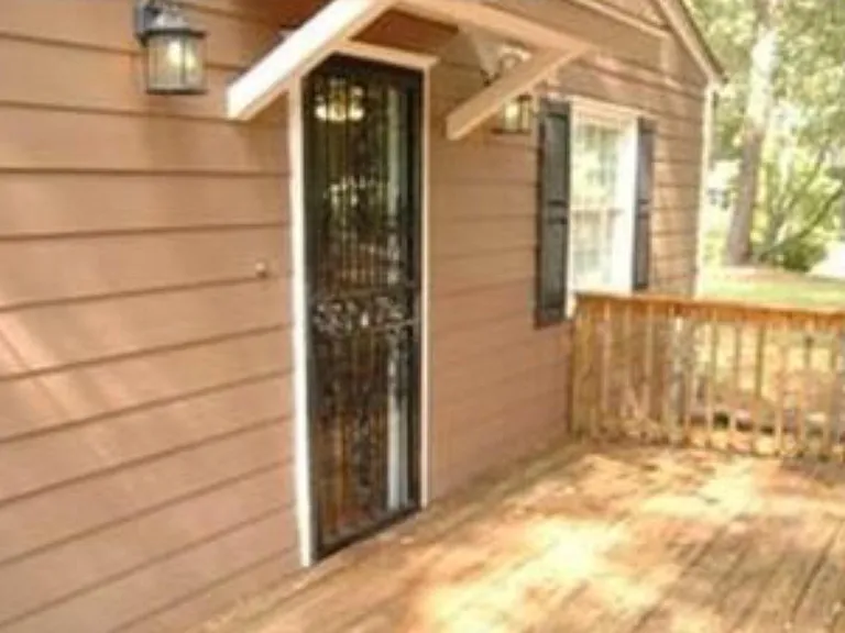 113 Howard St — Photo 15