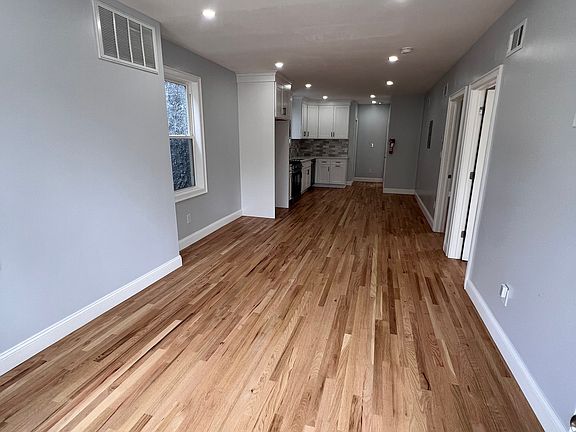 4th image of 68 Avenue C Floor 1