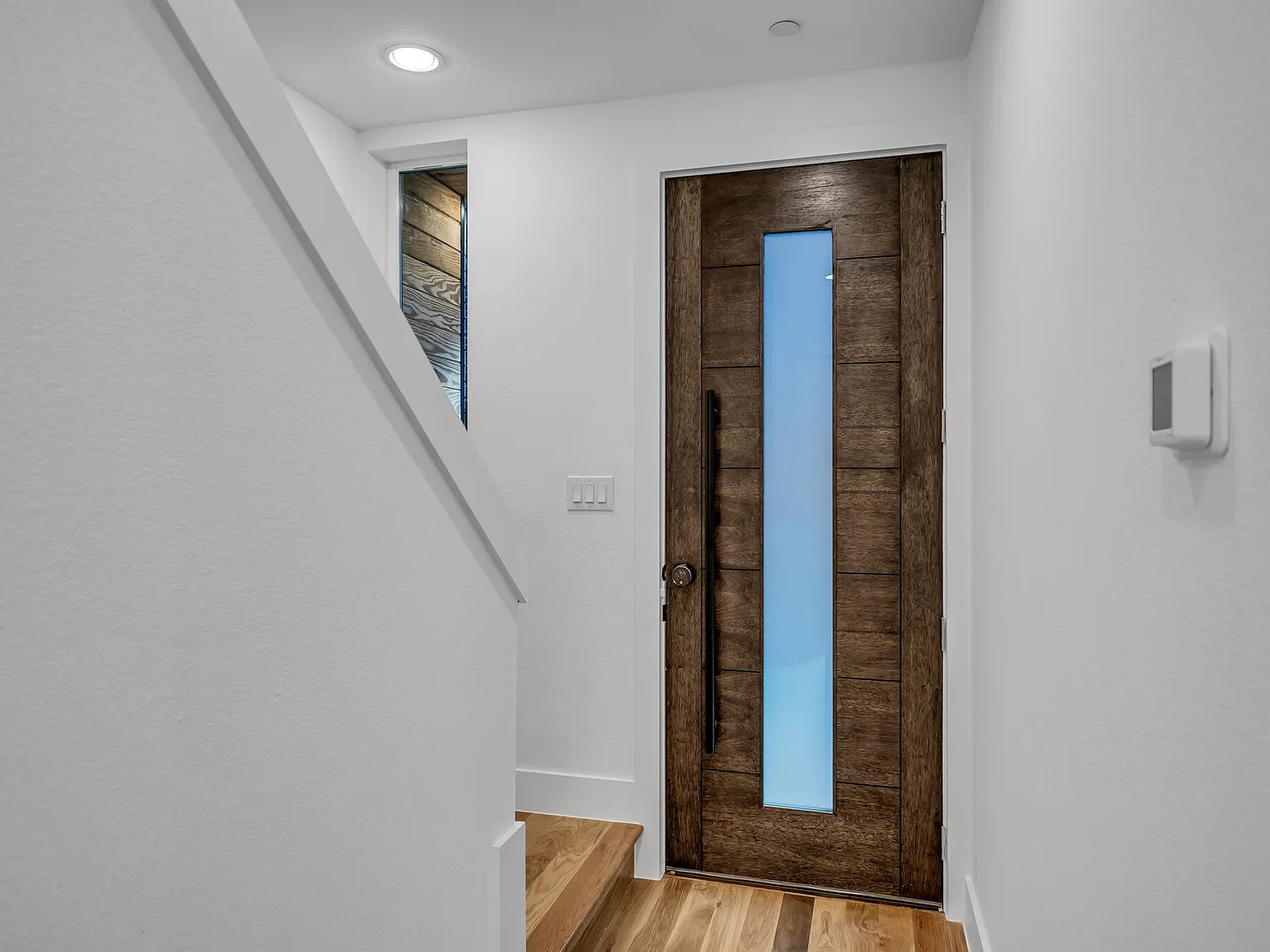3 bed, 2150 sqft, $3,900 — Photo 3