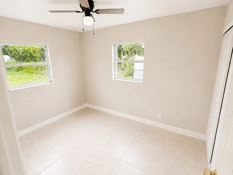 1776 N Meador Ct — Photo 6