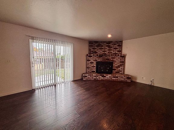 5th image of 1890 Cerra Vista Dr