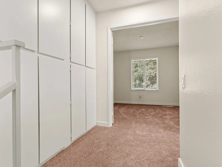 4910 Lowry Rd — Photo 19