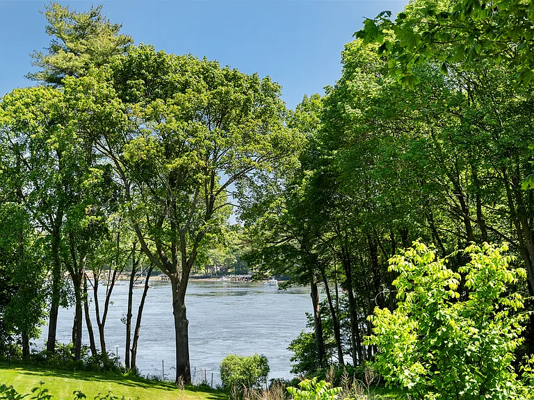 31 Saratoga Way — Photo 11