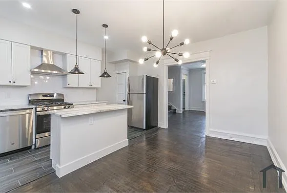 5745 Hunter St — Photo 32