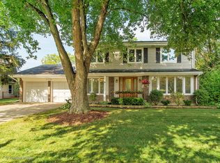 2S122 Sheffield Rd, Glen Ellyn, IL 60137