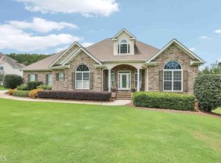 70 Lake Park Ct, Sharpsburg, GA 30277