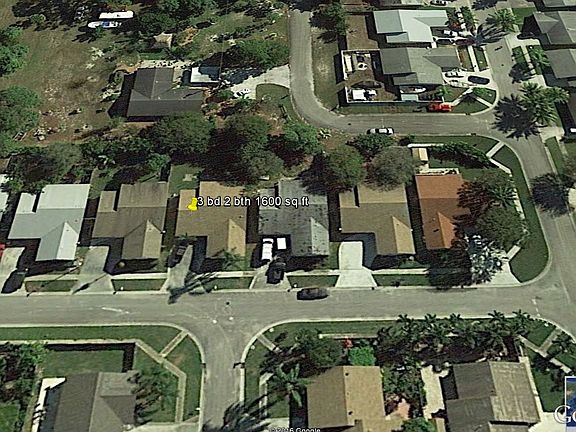 2nd image of 5850 Lake George Pl
