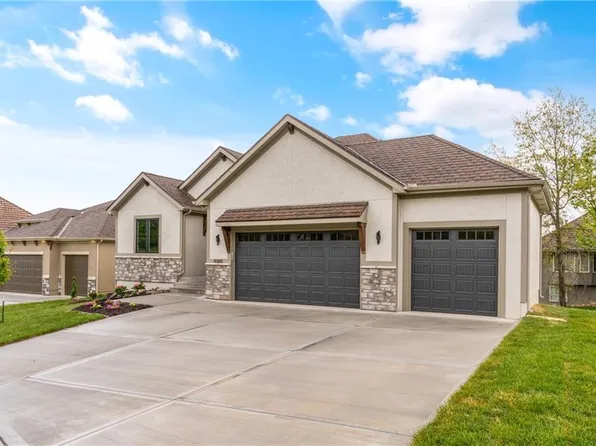 1513 NE Stewart Ct, Lees Summit, MO 64064