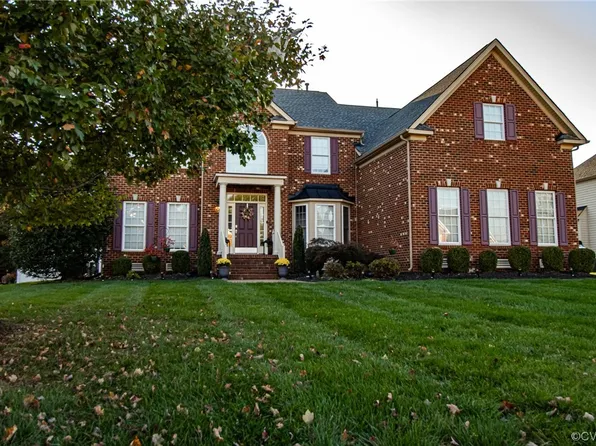 1419 Chaplin Bay Dr, Chester, VA 23836
