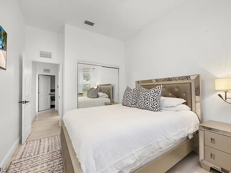 598 Aston Lake Ct — Photo 16