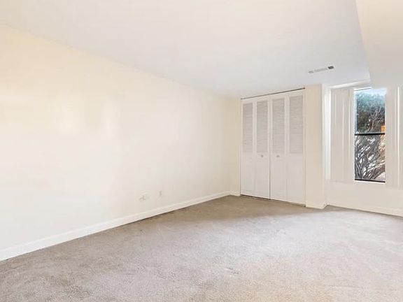 3rd image of 50 Shrewsbury Green Dr #50