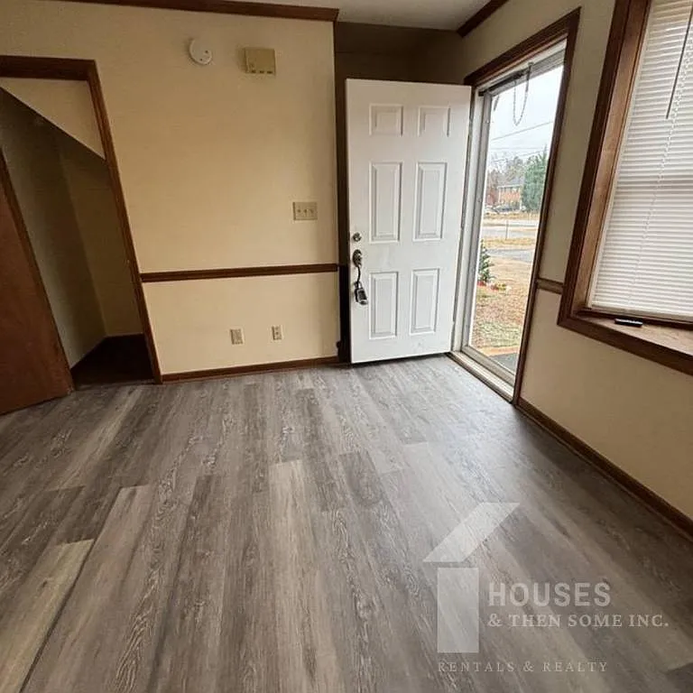 120 New Prospect Church Rd, Unit C — Photo 2