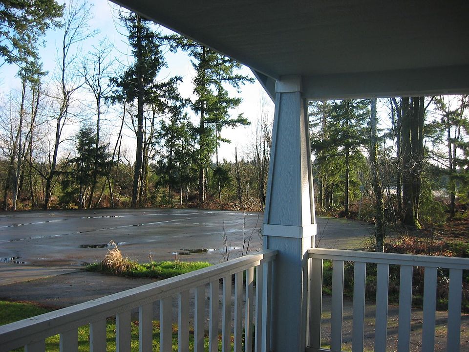 2nd image of 1627 Fern St SW