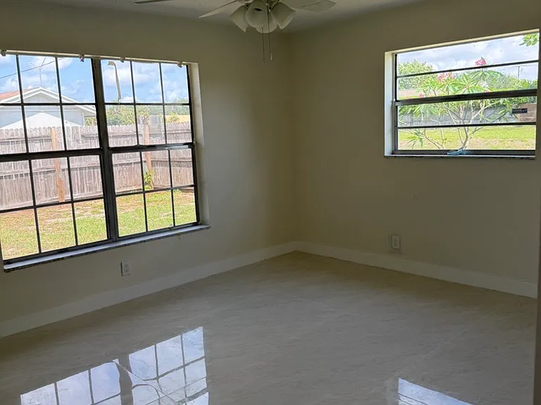 3943 W Roan Ct — Photo 4
