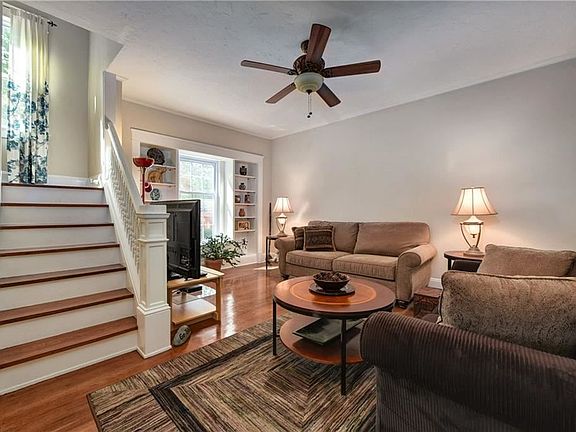 4th image of 1310 W 104th St