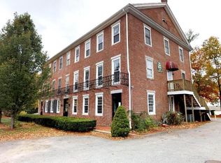 104 Hartford Ave E APT 2, Uxbridge, MA 01569