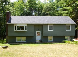 8 Gibson Dr, Litchfield, NH 03052