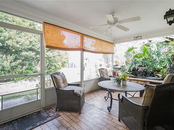 4th image of 2749 Banyan Pl