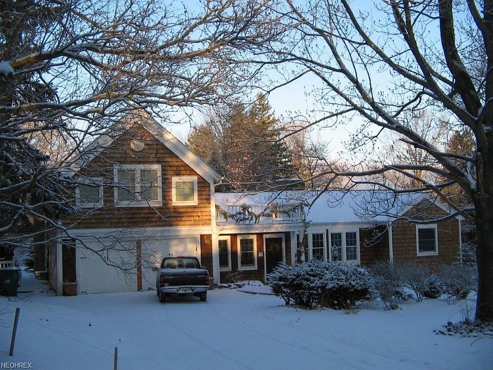 1st image of 23 Paw Paw Lake Dr