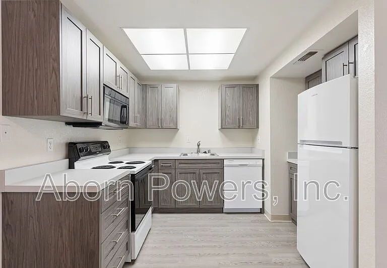 2529 Greenwood Ln #6 — Photo 9