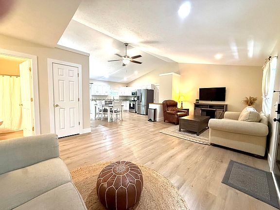 2nd image of 19390 Timberland Dr