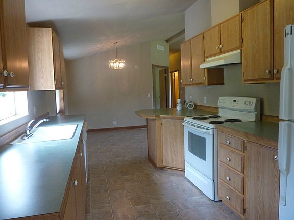 4th image of 10621 438th Street Ct E