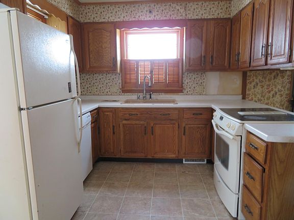 3rd image of 306 W Prospect St