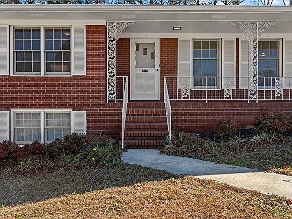 2nd image of 215 Gilbert Rd