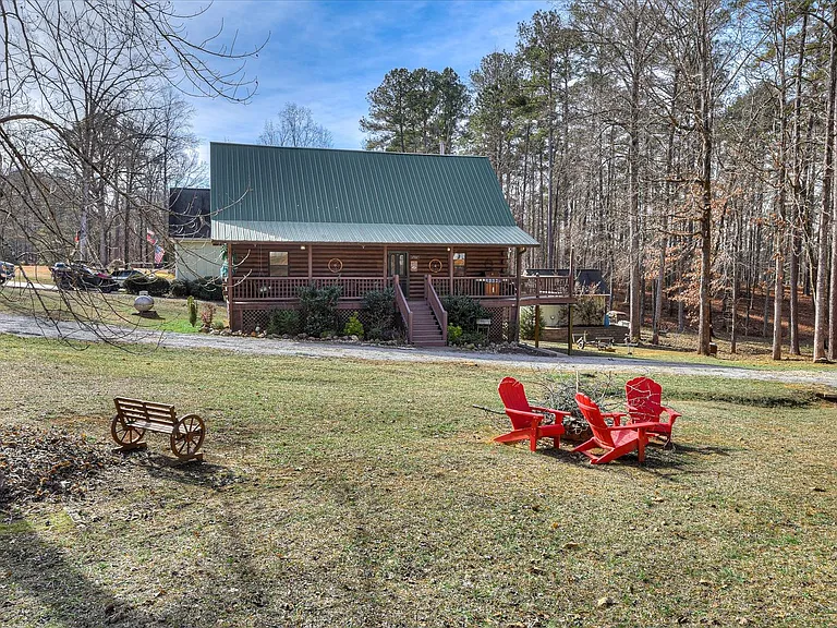 1700 Buckhead Rd — Photo 2