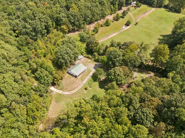 1252 Kelly Rd, Centerville, TN 37033