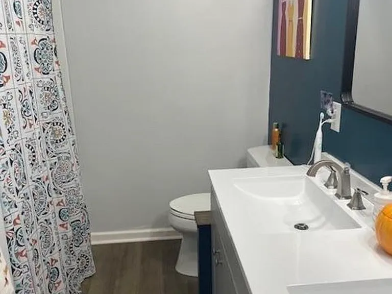135 Albany St — Photo 11