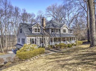 29 Cromwell Dr, Chester, NJ 07930