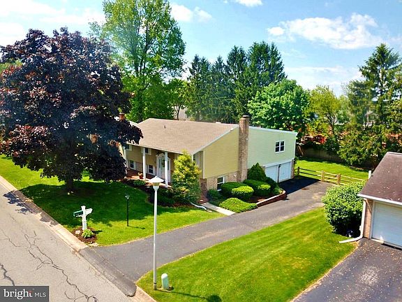 4th image of 34 Covington Dr