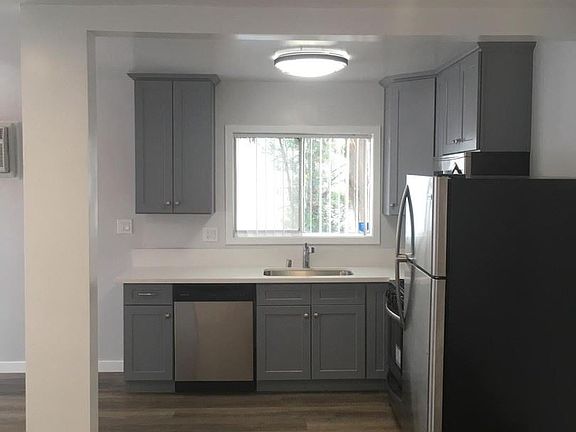 2nd image of 544 N Hayworth Ave APT 1