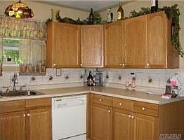 5th image of 110 S Evergreen Dr