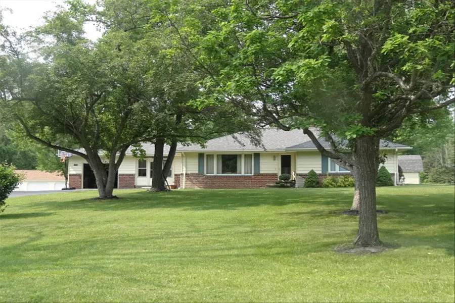 7484 Kirk Rd photo 1