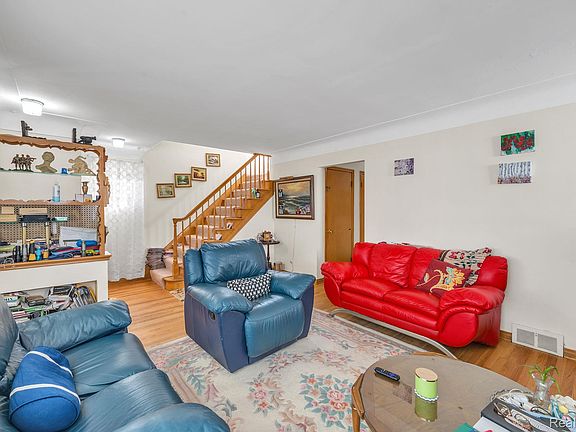 4th image of 5937 Orchard Ave
