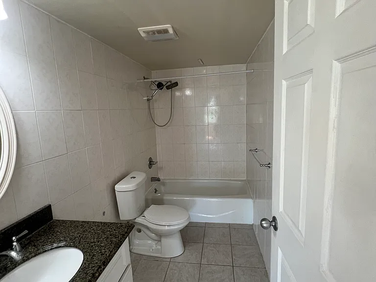 1125 Hamilton St #B — Photo 7