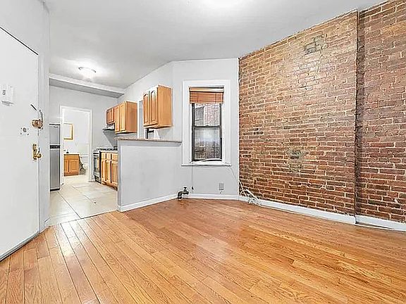 2nd image of 308 W 49th St #16
