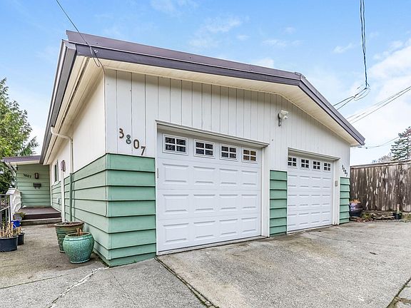 2x 1-car garages