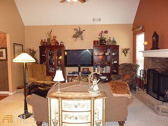 3rd image of 15 Wakehurst Ct