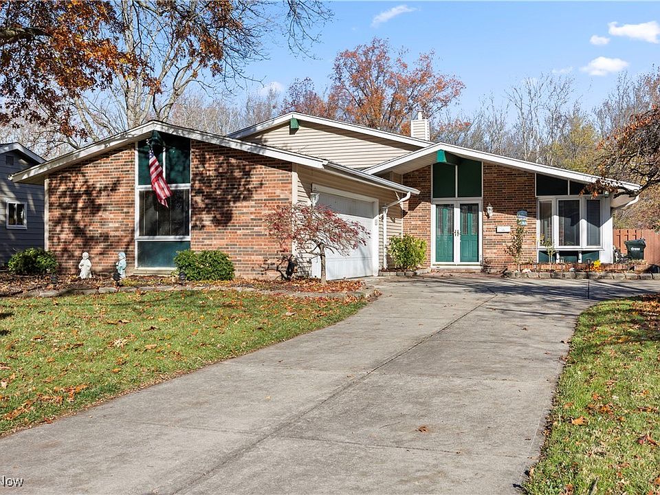 1st image of 26700 Redwood Dr