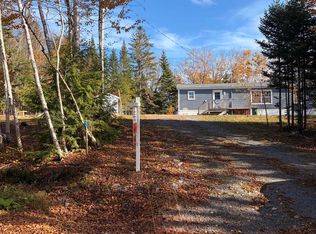31 Lakefield Dr, East Hants, NS B0N1Z0