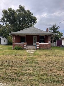 605 N Park Ave, Centerville, IA, 52544