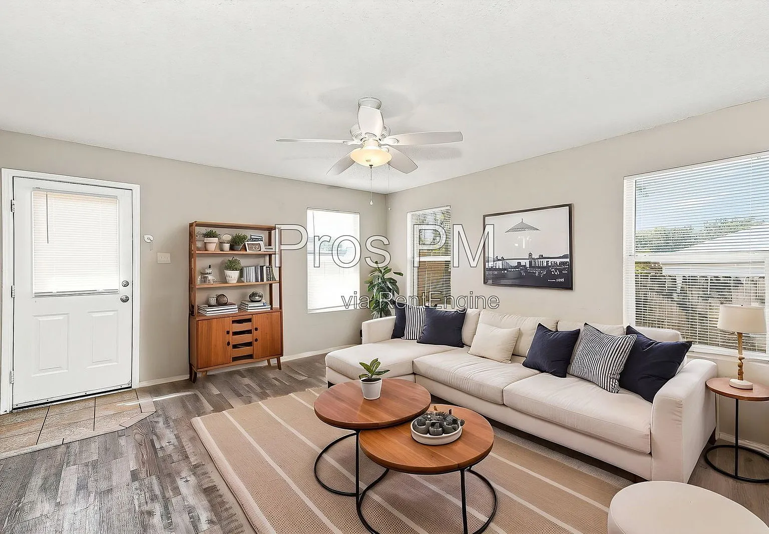 3 bed, 2.0 bath, 1408 sqft, $1,925 — Photo 2
