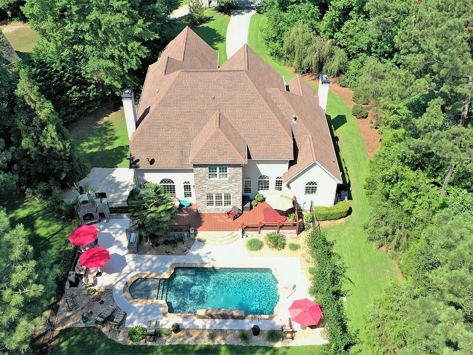 1st image of 60 Glistening Glen Ct