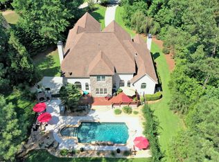 60 Glistening Glen Ct, Newnan, GA 30265