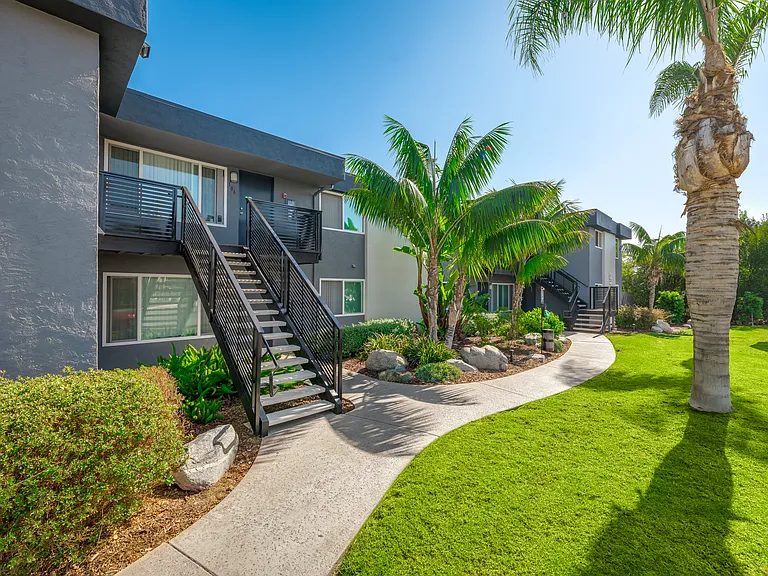 Malibu South Apartments — Photo 23